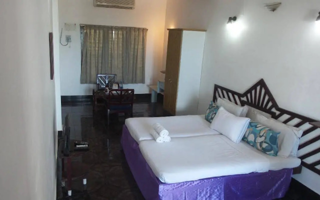 Raja Hotel