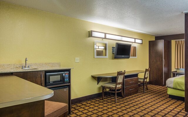 Motel 6 Canton, GA