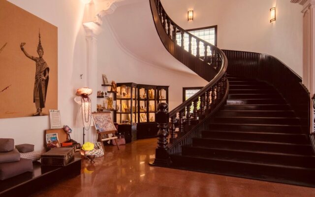 White Mansion