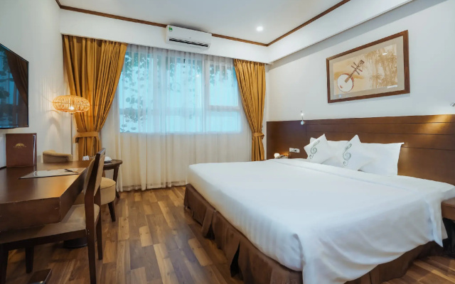 Thang Long Opera Hotel