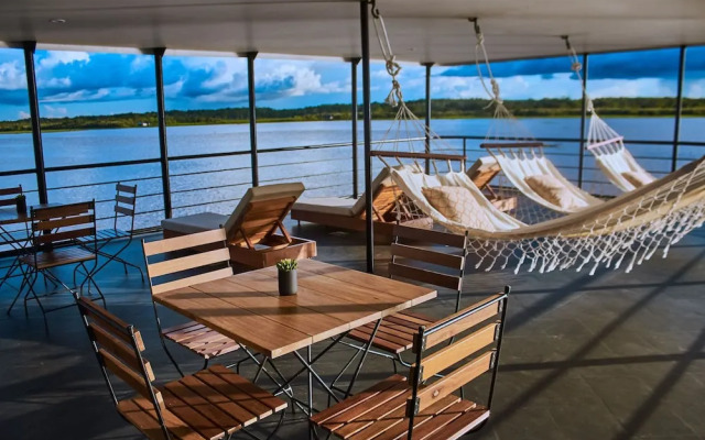 Jungle Experiences La Perla