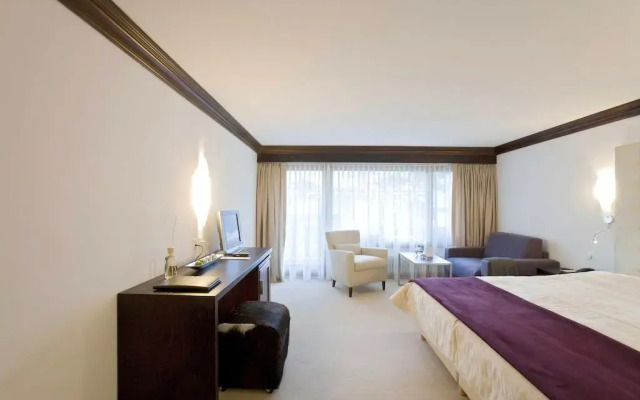Le Mirabeau Hotel & Spa