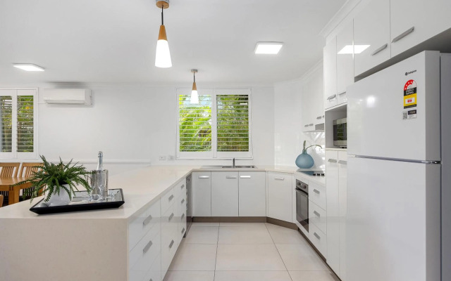 Noosa Outrigger Beach Resort