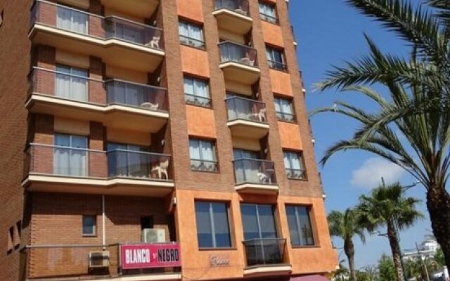 Apartamentos Marina Beach
