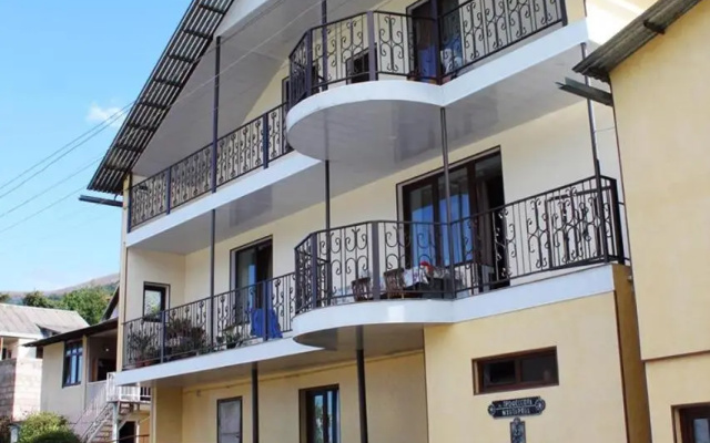 GuestHouse M22