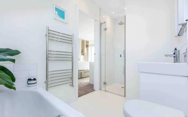 Luxury 3-bed Apartment in Central London