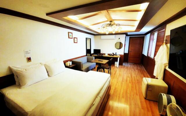 Uneed Business Hotel