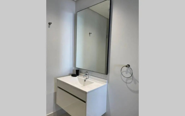 Ellipse Waterfall Upmarket Apartment