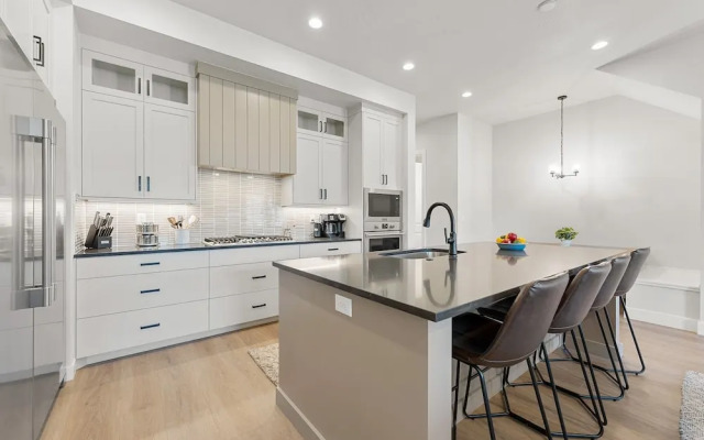 Desert Beachcomber 5 Bedroom Townhouse