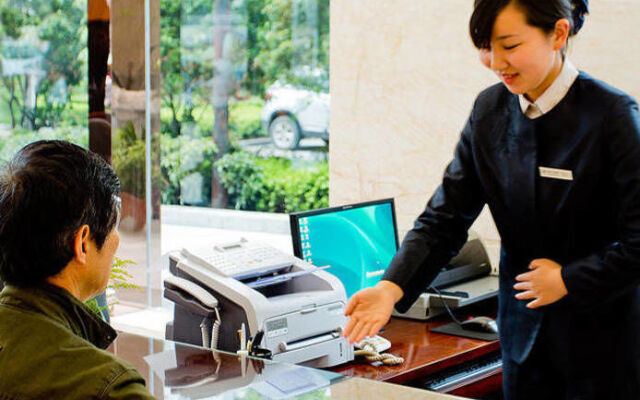 Yichang Golden Lion Hotel