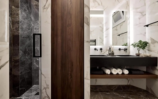 Momo Suites Acropolis by Aura Homes