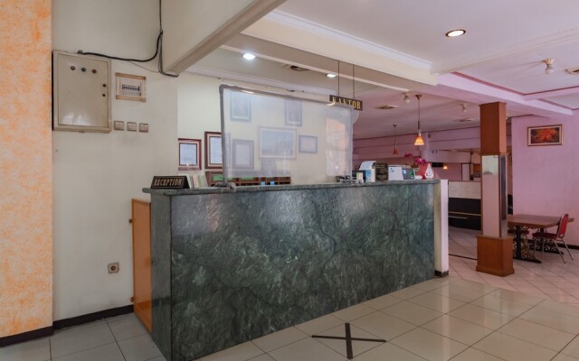 RedDoorz @ Achino Hotel Bandung