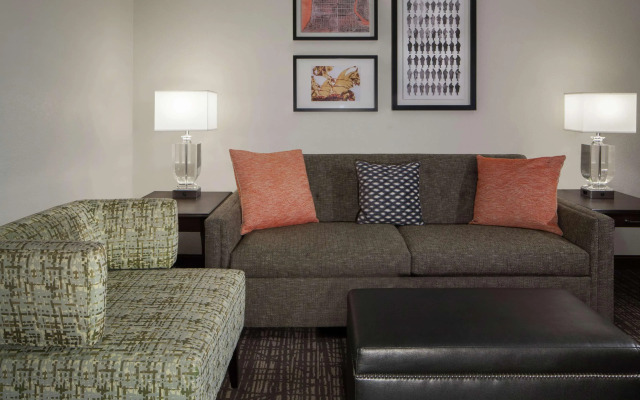 Embassy Suites by Hilton Philadelphia Airport