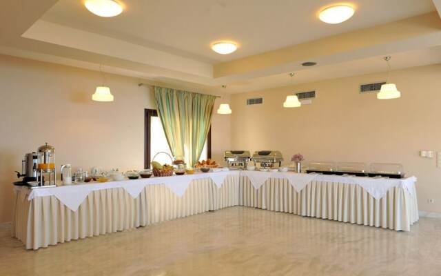 Hotel Porto Plaza Beach Resort