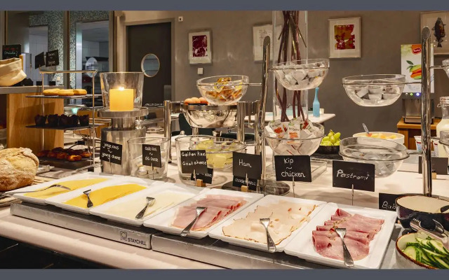 Plaza Premium Grand Winston Hotel