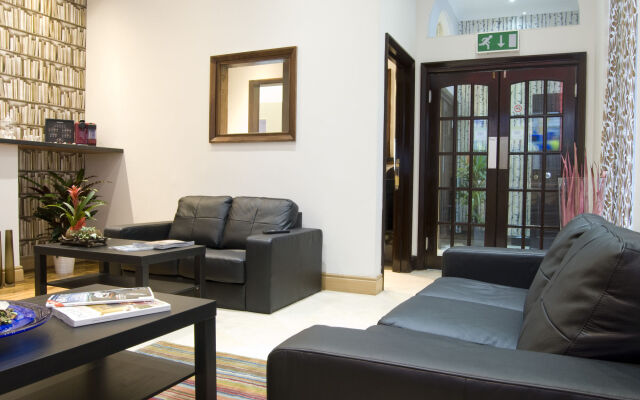 Hotel 82 London
