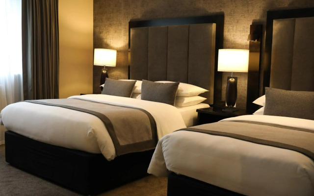 Killarney Oaks Hotel