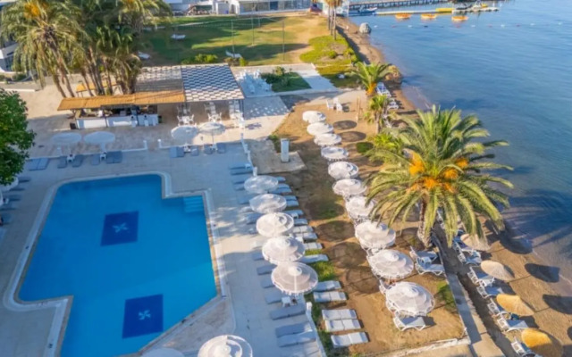 Ladonia Hotels Luna Beach Resort