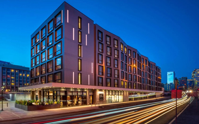 AC Hotel by Marriott Boston Downtown