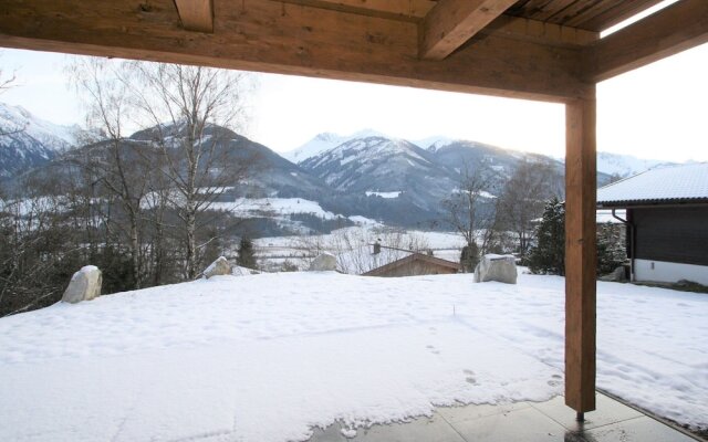 Gorgeous Chalet in Niedernsill with Garden