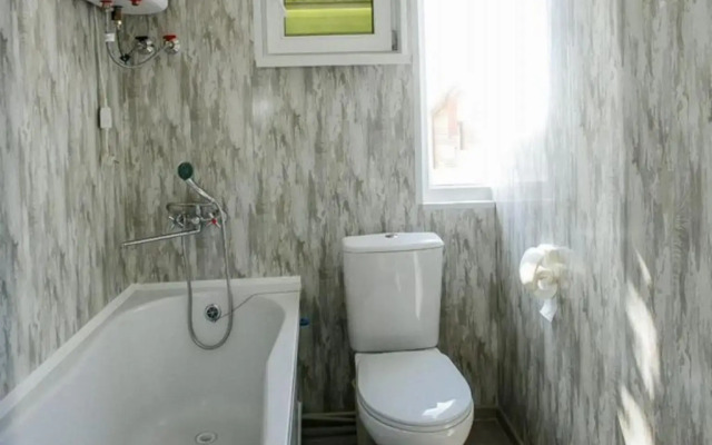 Apartments on 146B Pastushechya Street