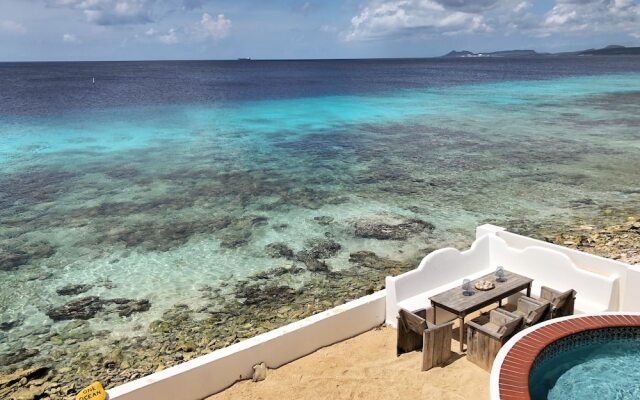 One Ocean Boutique Apartments & Suites Bonaire