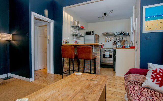 1 Bedroom Flat In Putney