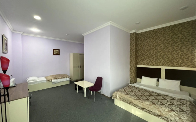 Khaghani Center Hotel