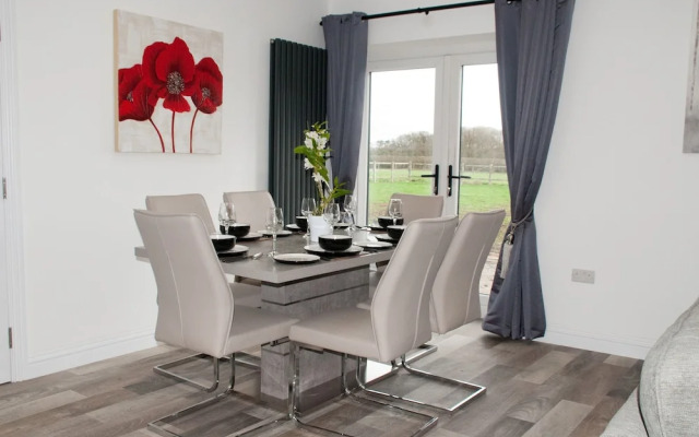 Barn Cottages Iscoyd