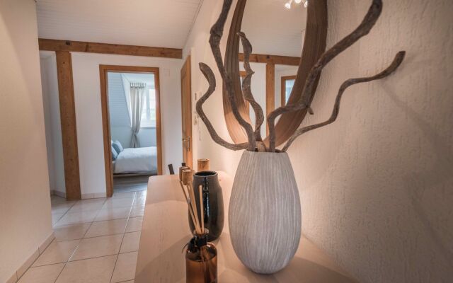 Löwenplatz Apartment near Station by Airhome