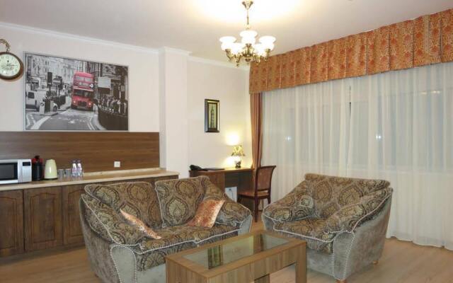 Vip House Hotel