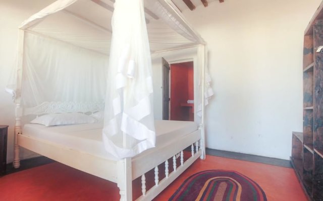 Uhuru Beach Hotel