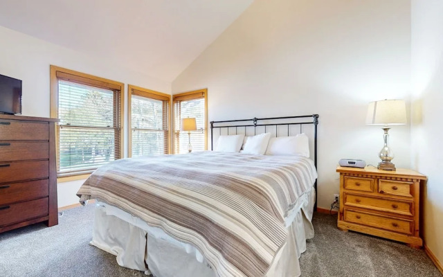 Snowcreek V #874 3 Bedroom Condo by RedAwning