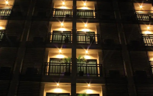 Patong Hemingway's Hotel