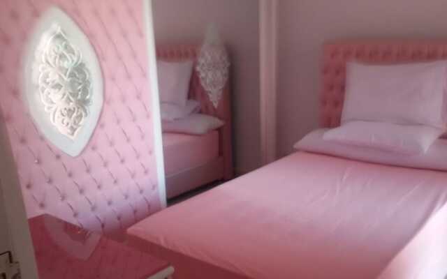 Luxurious Apartment in El Rehab City