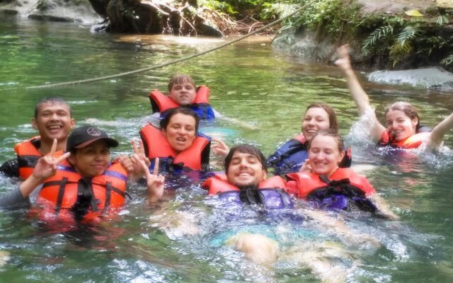 HAU Eco Lodges Citumang