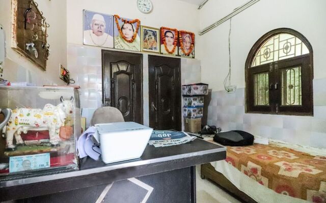 SPOT ON 60838 Shri Giriraj Dham
