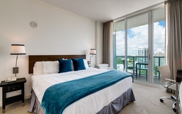 Ocean, Marina & City View Studio + Balcony #1