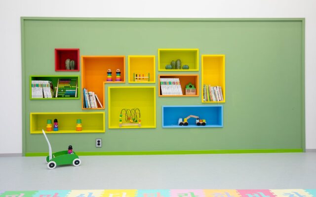 CO-OP City Hotel Harborview