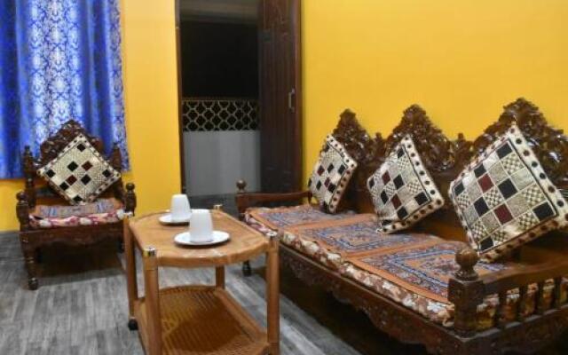 12 Homestay Apartments