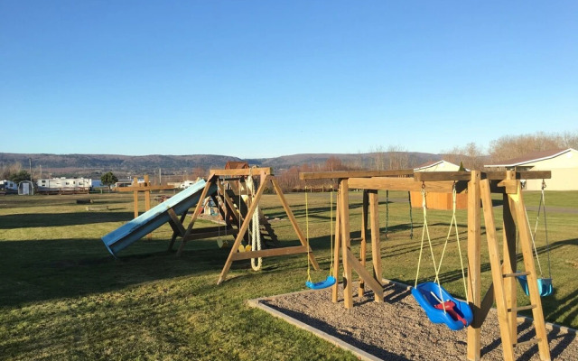 Upper Clements Cottages