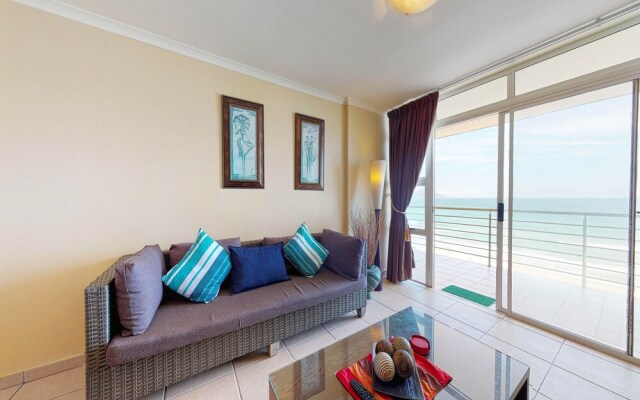 The Waves Crest Bloubergstrand