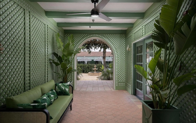 The Colony Palms Hotel and Bungalows - Adults Only