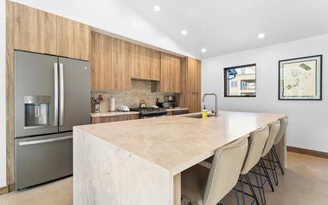 Ina's Way Townhomes, Unit C