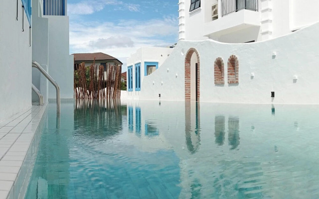 Ipoh Santorini Hideaway Hotel Inspired