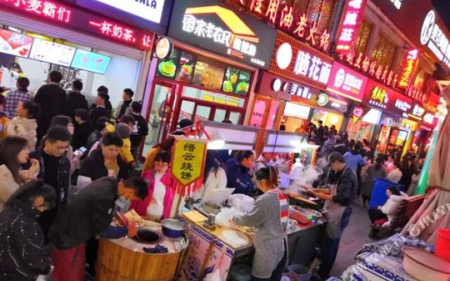 Sinolook Pillow Hotel (Weifang Taihua City Zhongxing Commercial Street)