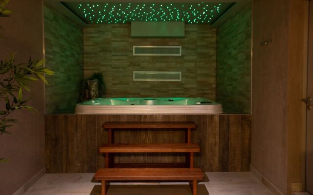 1834 & Spa