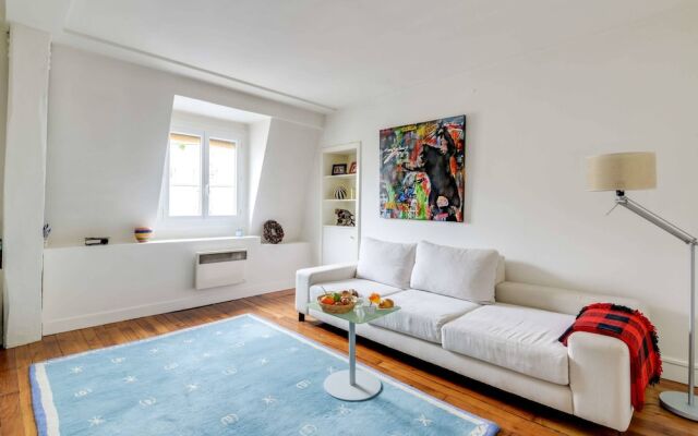 Comfy Apartment for 2 in Gare du Nord