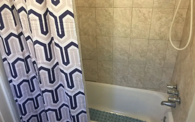 Unique 2 Bedroom in Burbank