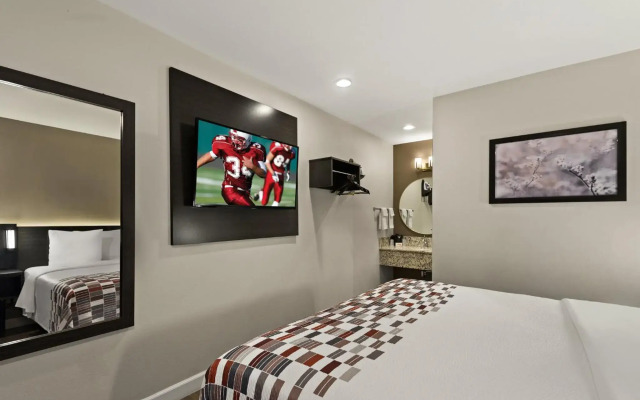 Red Roof Inn Carson - Wilmington